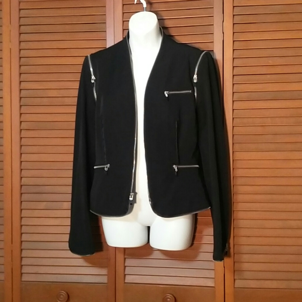 Edgy Fitted Women's skirt suit With Zippers - Picture 1 of 6